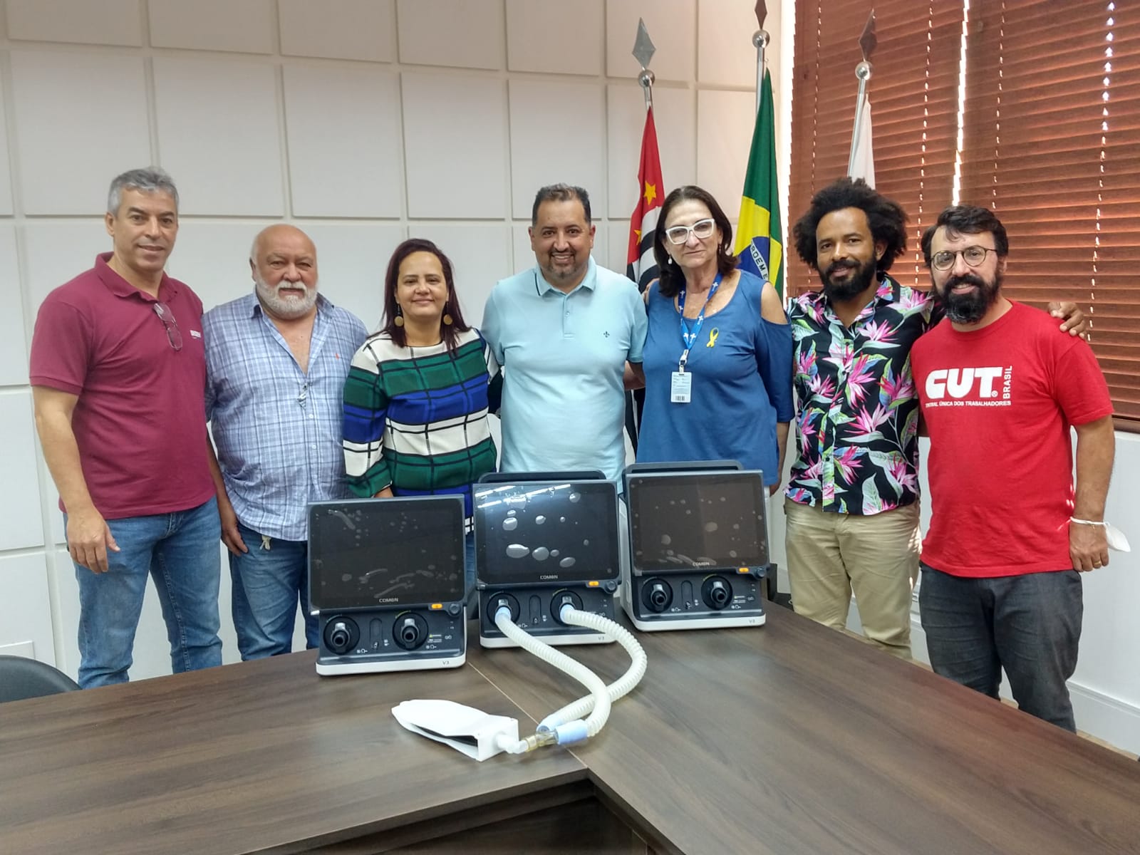 Imagem de Sindserv Santo André, SBC e CUT-SP participam de solenidade de doação de respiradores para governo de Mauá